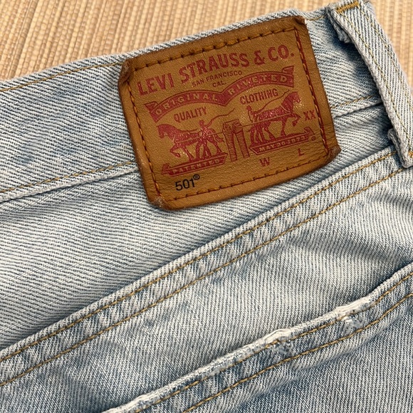 Levi’s Shorts - Picture 3 of 3